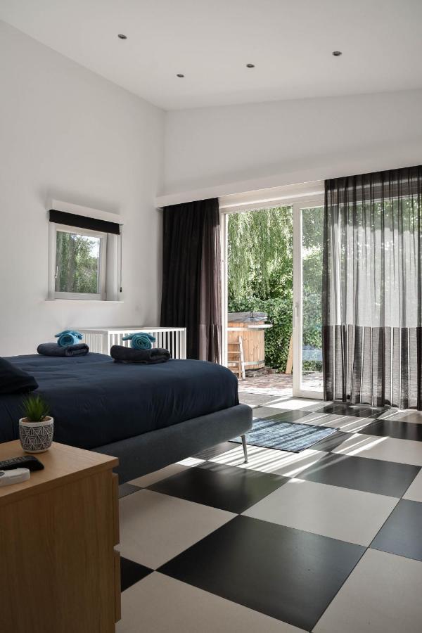 Spacious Comfort Villa Vera With Hottub Зеволде Экстерьер фото